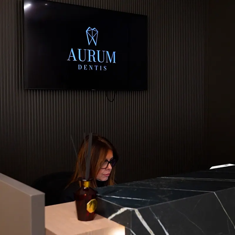 La reception dello studio dentistico Aurum Dentis a Bari Poggiofranco